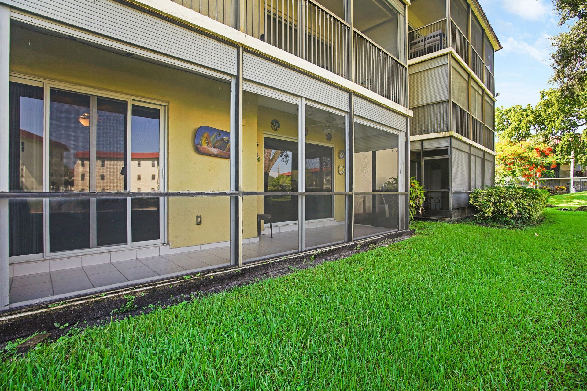 211 S Hollybrook Drive, Unit 107, Pembroke Pines, FL 33025 Photo