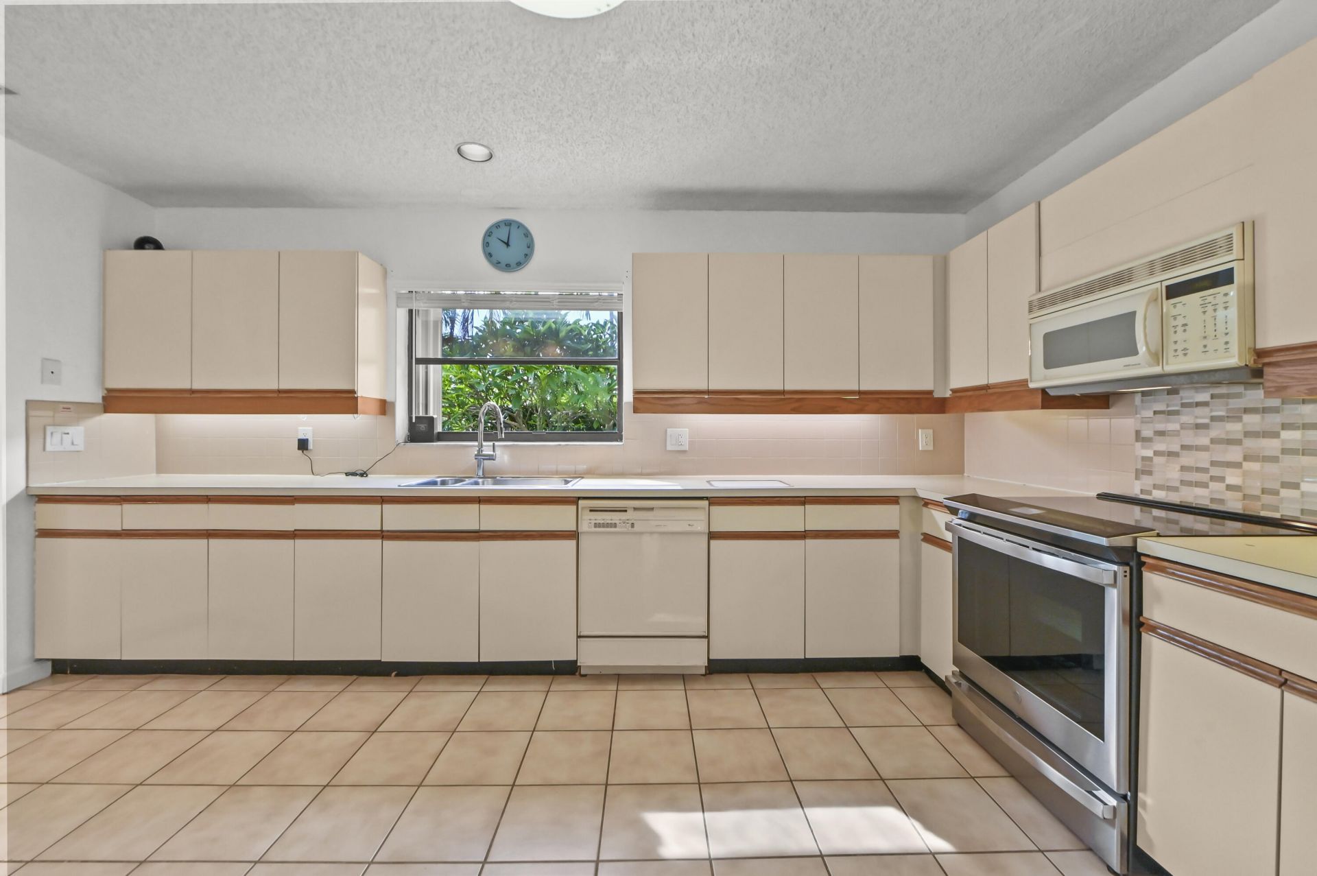 7131 NW 3rd Avenue, Boca Raton, FL 33487 Photo