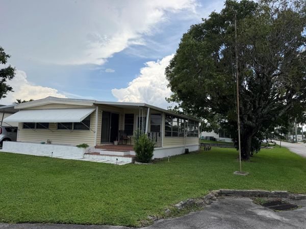1801 SW 84TH Avenue, Davie, FL 33324