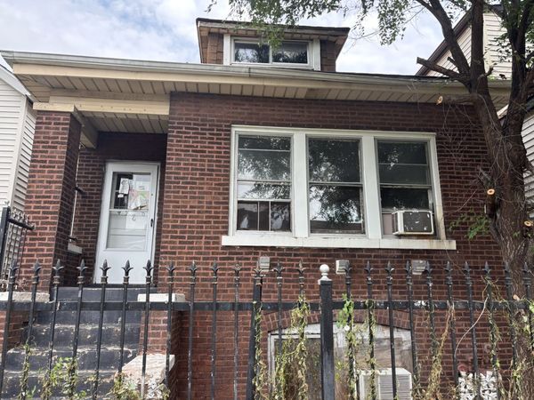 4928 W Congress Parkway , Chicago, IL 60644