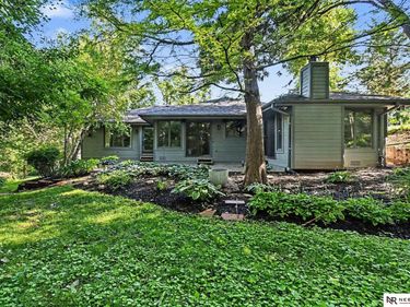 21417 Ridgewood Road, Omaha, NE 68022