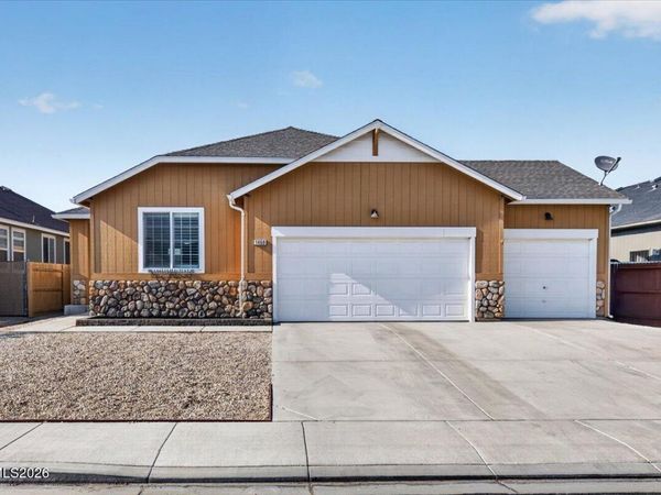 1460 Shadow Lane, Fernley, NV 89408