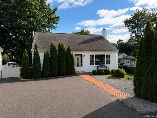 27 Walnut Street , New Windsor, NY 12553