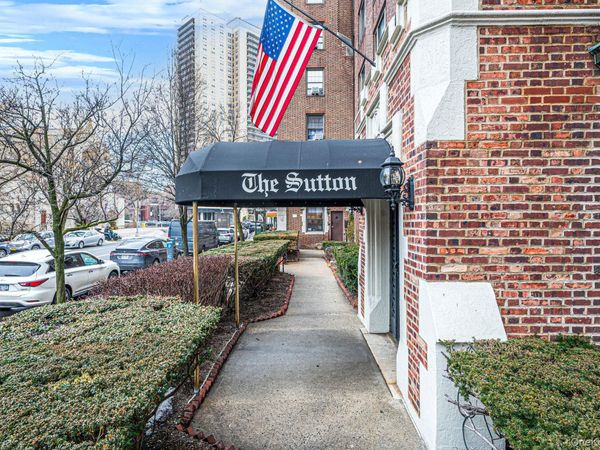 109-14 Ascan Avenue , Unit 4B, Forest Hills, NY 11375