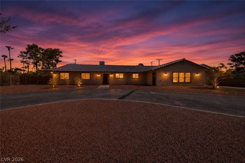 2258 Bridlewood Drive, Las Vegas, NV 89119 Main Photo