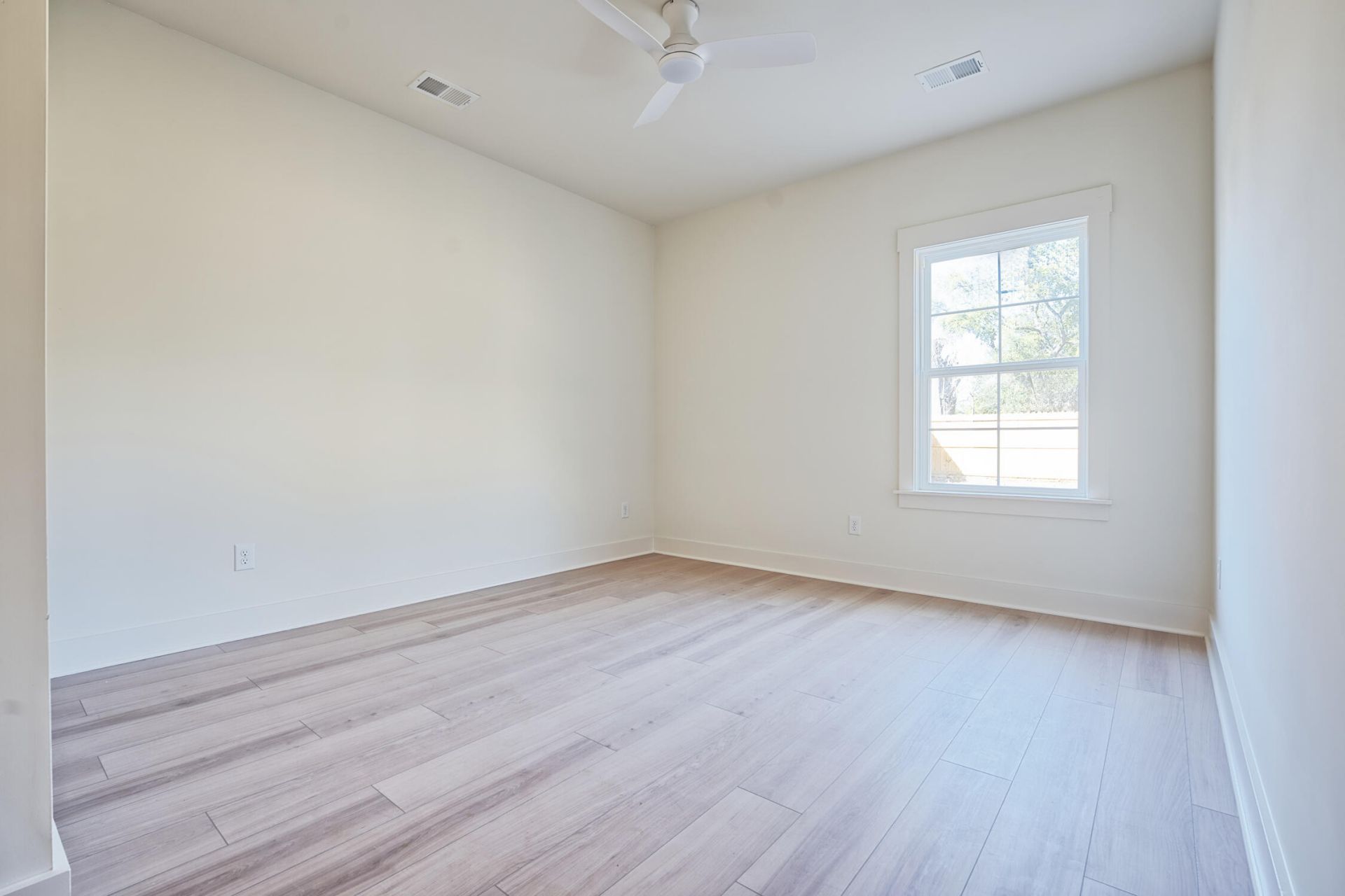 4829 Williams Avenue Photo 33
