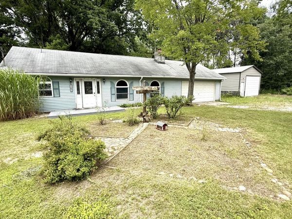 105 Algon Drive, Houghton Lake, MI 48629
