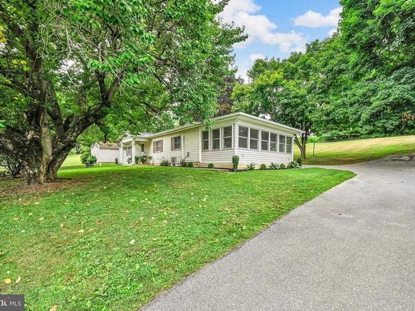 470 N HEIDELBERG ROAD , ROBESONIA, PA 19551