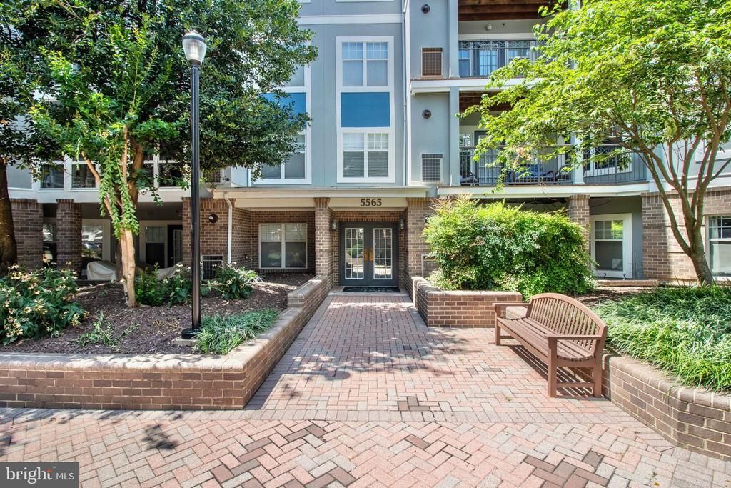 5565 Seminary Road, Unit 415, Falls Church, VA 22041 Main Photo