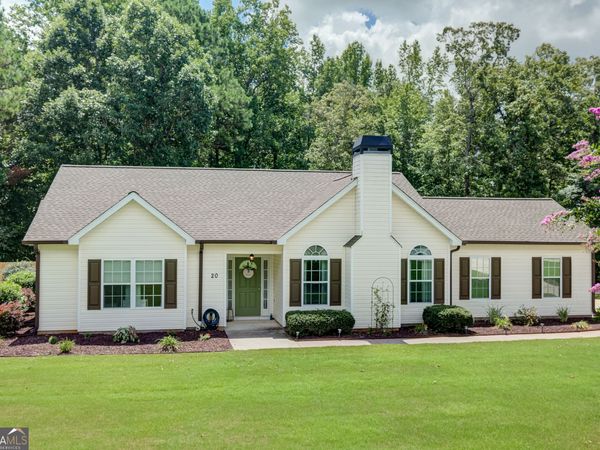 20 Walton Woods Court, Newnan, GA 30263