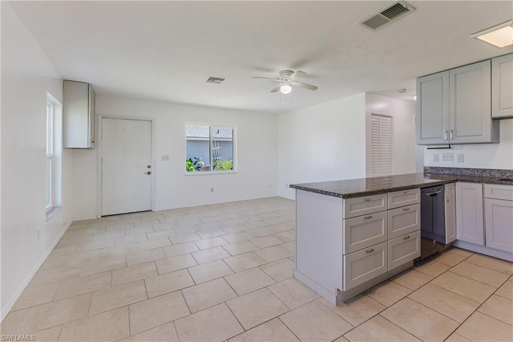 16593 Davis Rd , Fort Myers, FL 33908 Photo