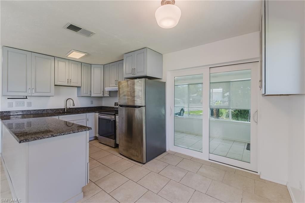 16593 Davis Rd , Fort Myers, FL 33908 Photo