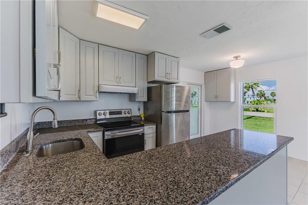 16593 Davis Rd , Fort Myers, FL 33908 Photo
