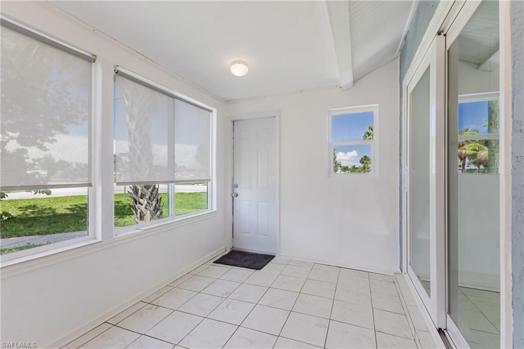 16593 Davis Rd , Fort Myers, FL 33908 Photo