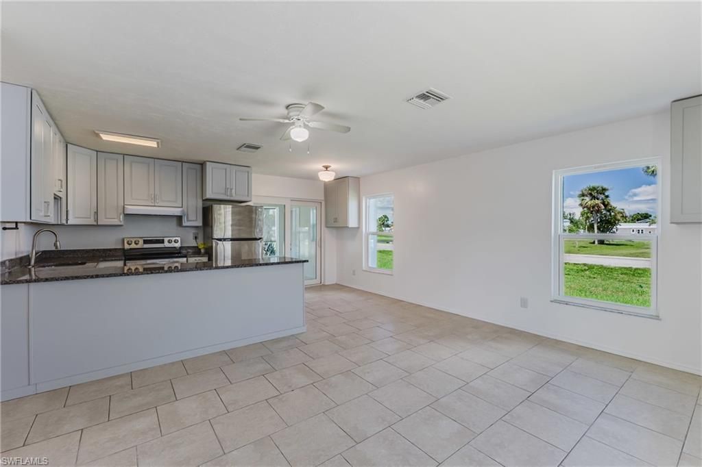 16593 Davis Rd , Fort Myers, FL 33908 Photo