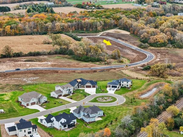 Lt88 RED HOLLY DRIVE, Germantown, WI 53022