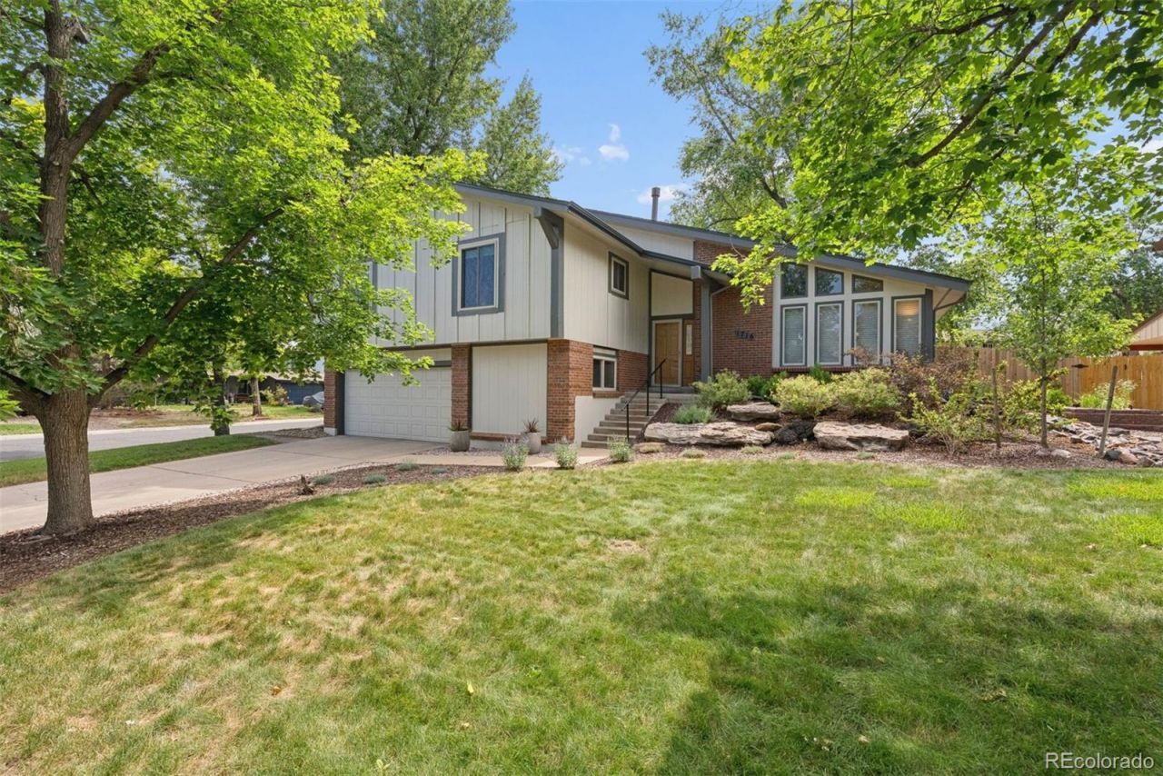 1716 S Newark Court, Aurora, CO 80012 Main Photo