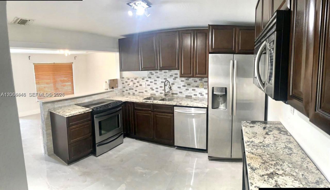 112 Ronald Rd , West Park, FL 33023 Photo