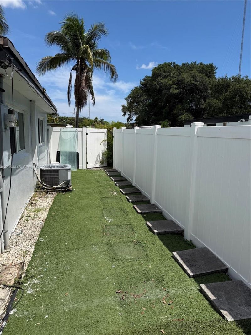112 Ronald Rd, West Park, FL 33023 Photo