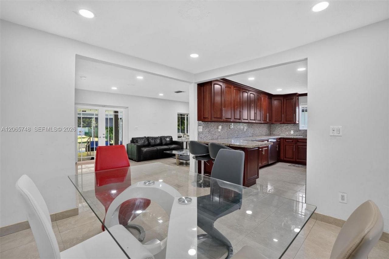 6010 SW 19 St, Miami, FL 33155 Photo