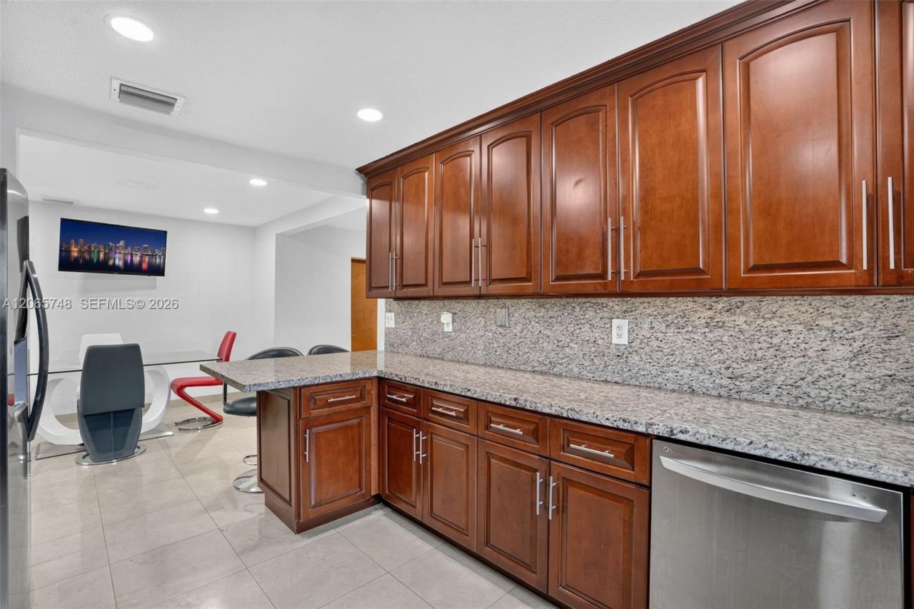 6010 SW 19 St, Miami, FL 33155 Photo