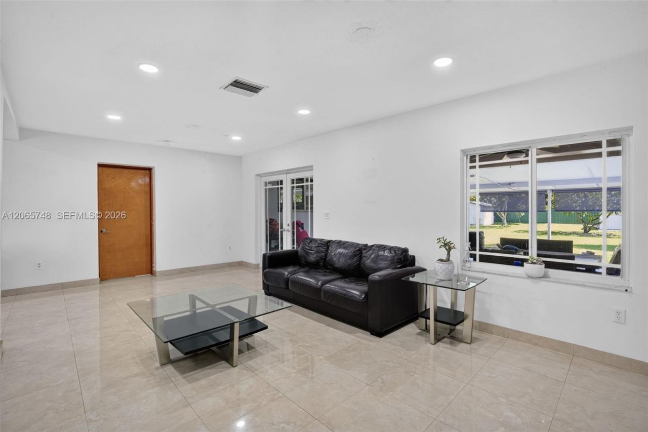 6010 SW 19 St, Miami, FL 33155 Photo