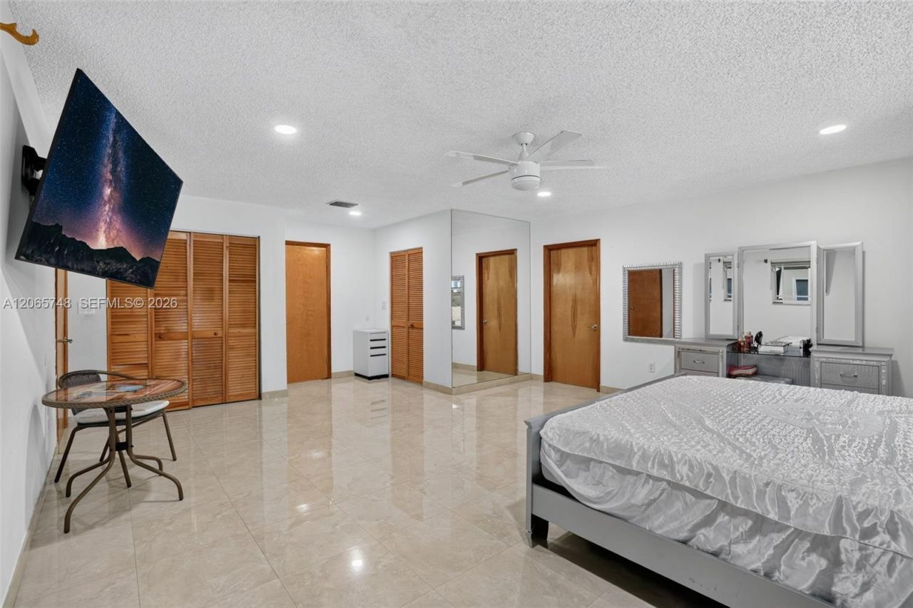 6010 SW 19 St, Miami, FL 33155 Photo
