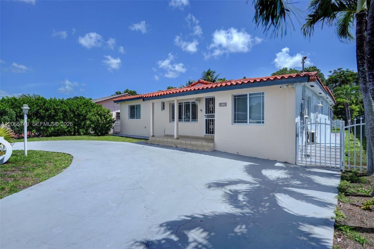 6010 SW 19 St, Miami, FL 33155 Photo