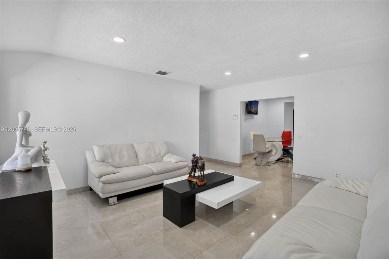 6010 SW 19 St, Miami, FL 33155 Photo