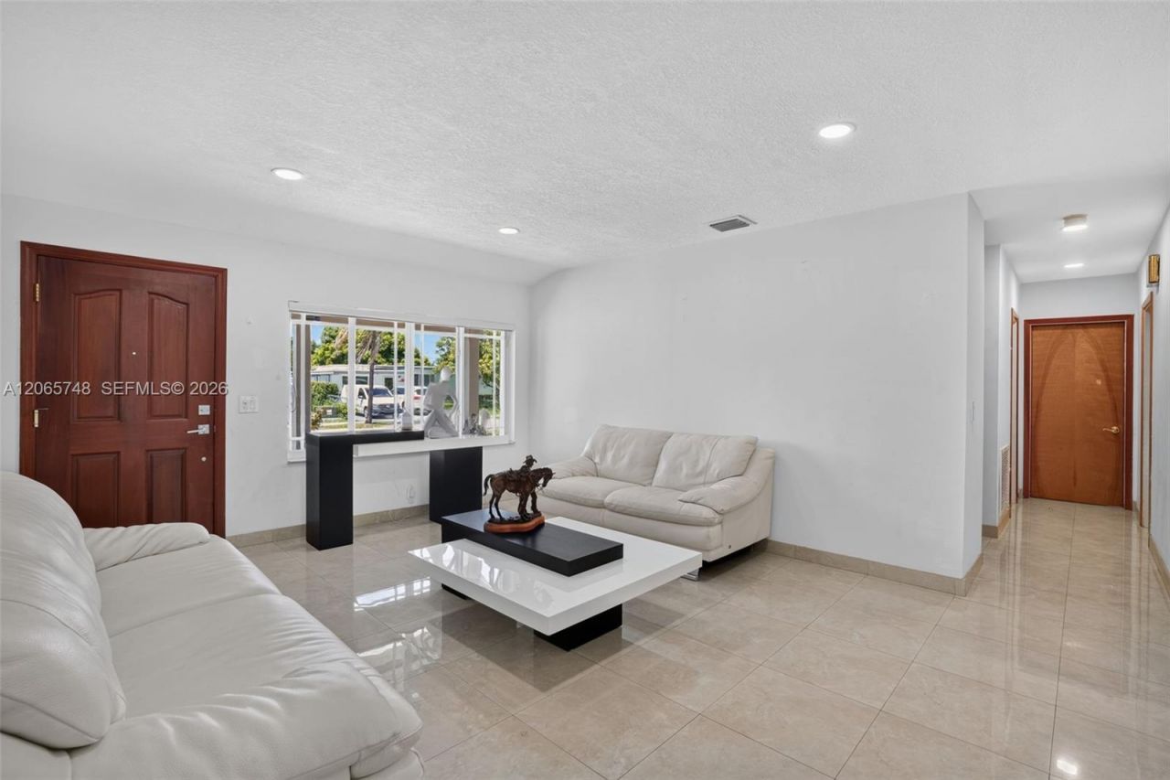6010 SW 19 St, Miami, FL 33155 Photo