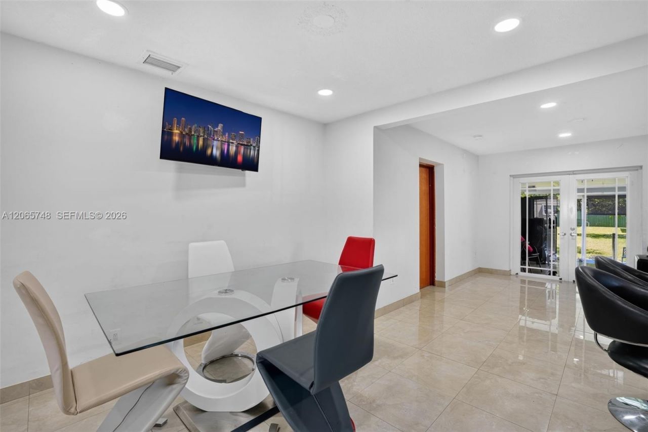 6010 SW 19 St, Miami, FL 33155 Photo