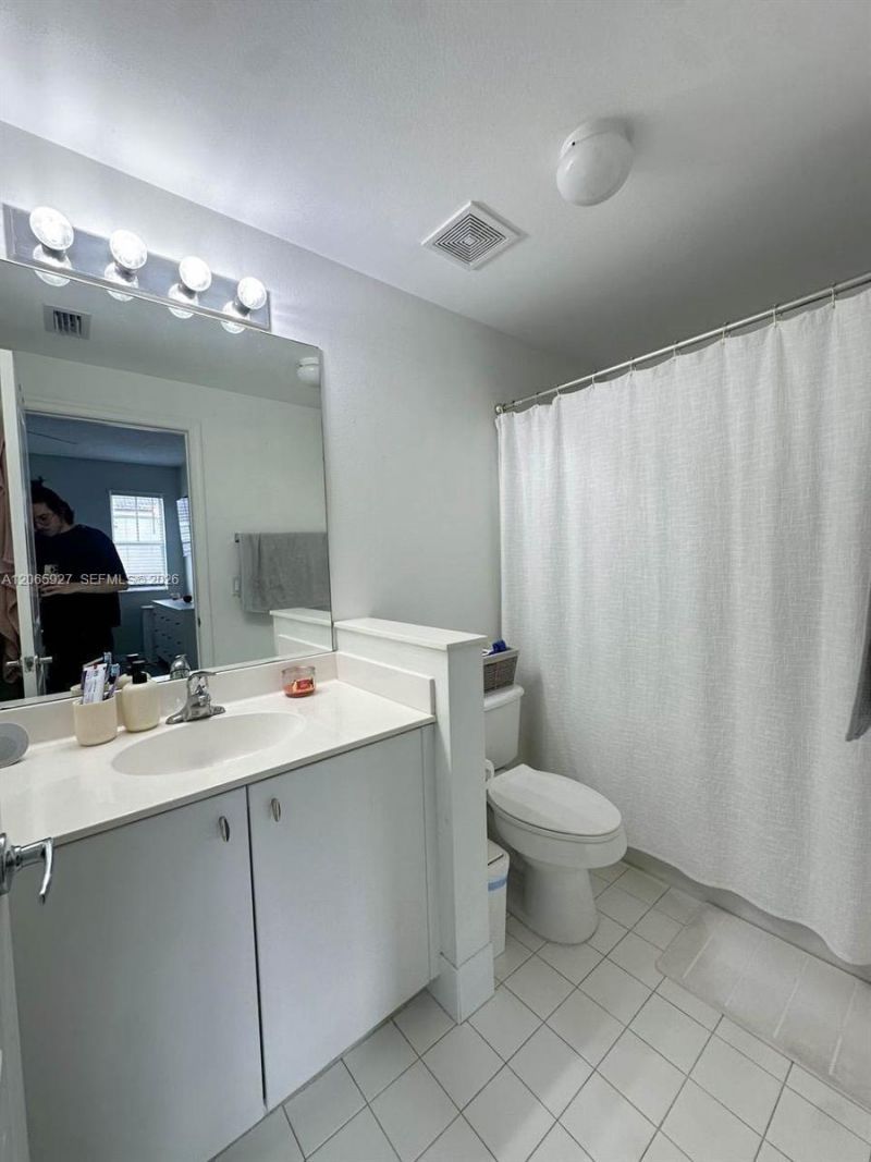 5840 W Sample Rd , Unit 305, Coral Springs, FL 33067 Photo