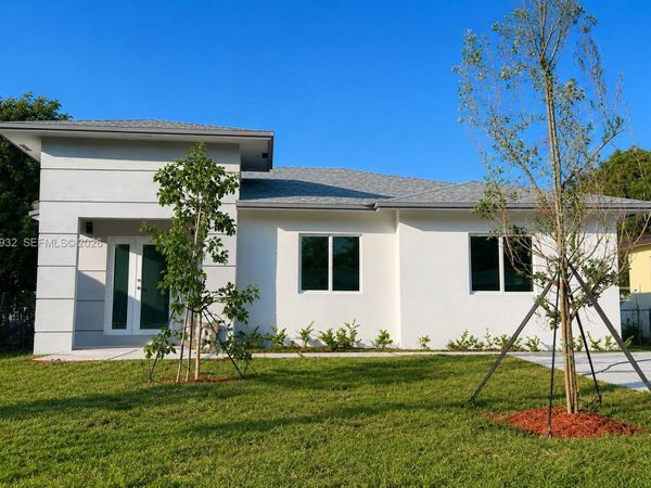 1311 NW 52nd St, Unit 1, Miami, FL 33142
