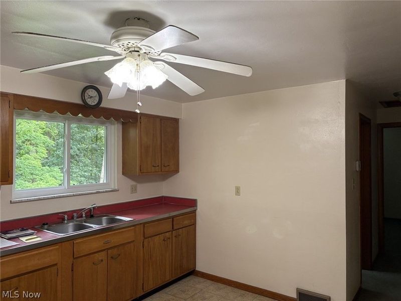 2247 County Road 47, Toronto, OH 43964 Photo 12