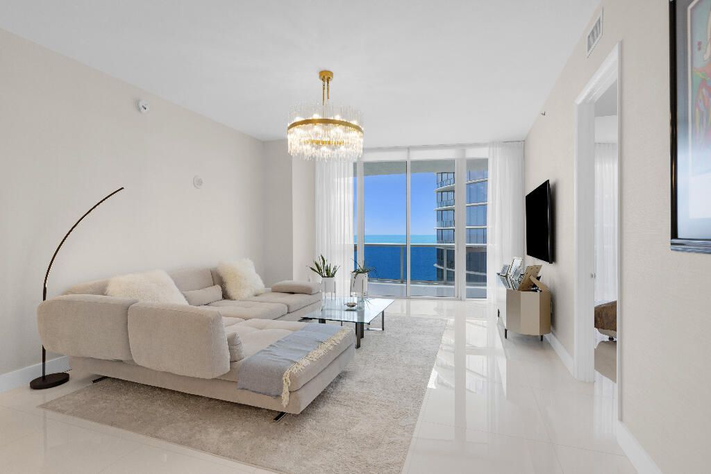 15811 Collins Avenue, Unit 2207, Sunny Isles Beach, FL 33160 Photo