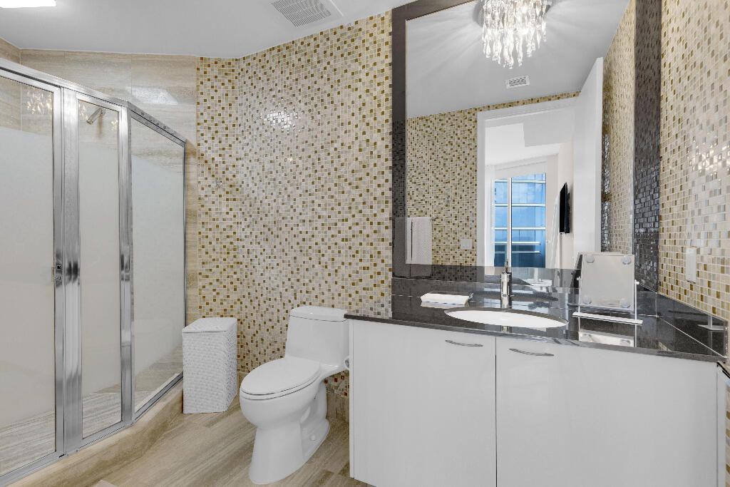 15811 Collins Avenue, Unit 2207, Sunny Isles Beach, FL 33160 Photo