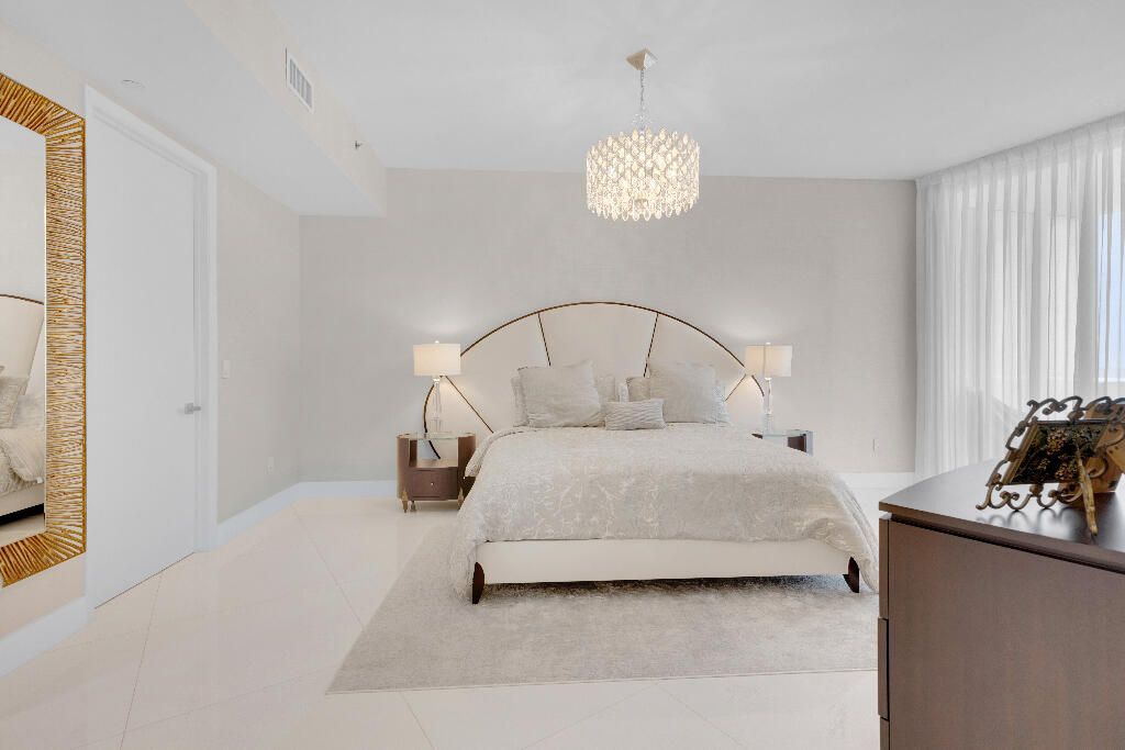 15811 Collins Avenue, Unit 2207, Sunny Isles Beach, FL 33160 Photo