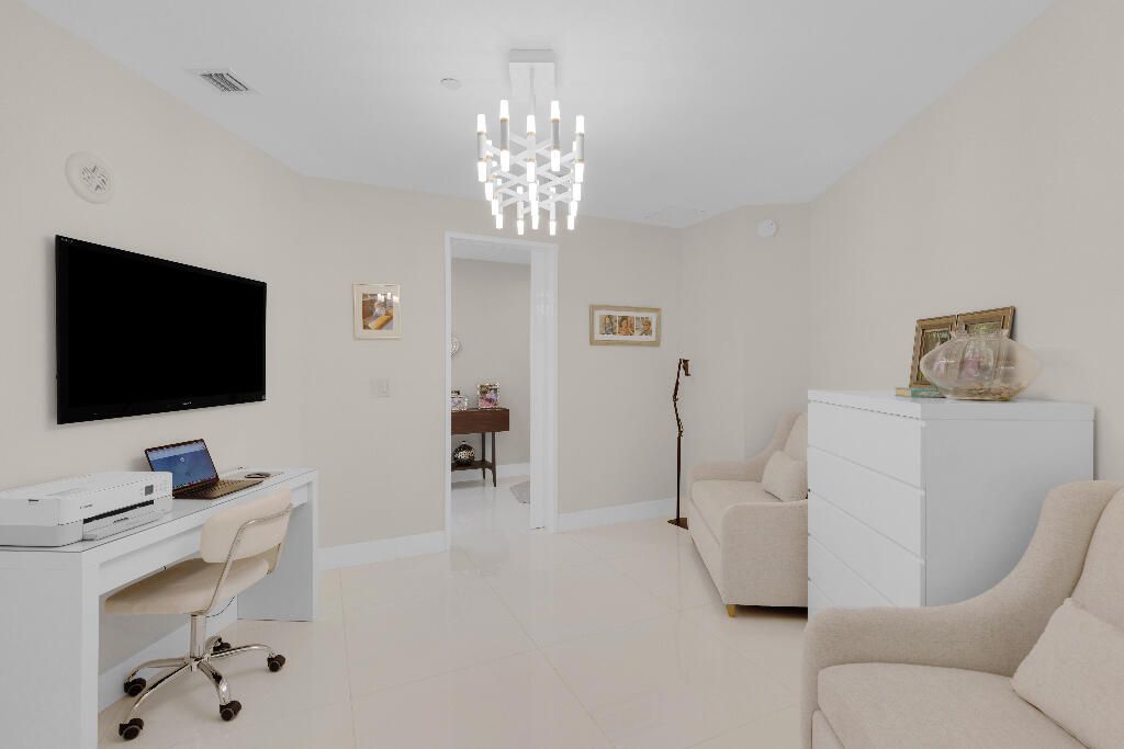 15811 Collins Avenue, Unit 2207, Sunny Isles Beach, FL 33160 Photo