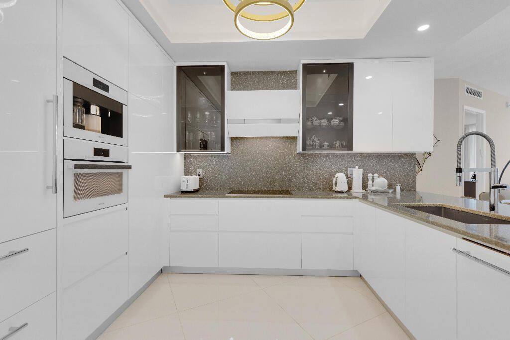 15811 Collins Avenue, Unit 2207, Sunny Isles Beach, FL 33160 Photo