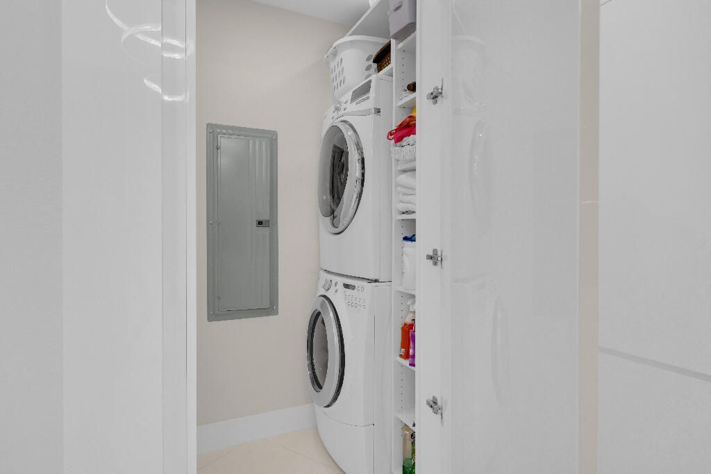 15811 Collins Avenue, Unit 2207, Sunny Isles Beach, FL 33160 Photo