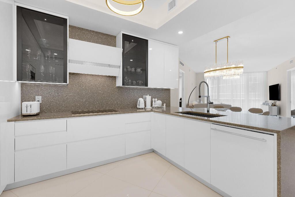 15811 Collins Avenue, Unit 2207, Sunny Isles Beach, FL 33160 Photo