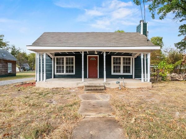 1008 W 10th Street , Bonham, TX 75418