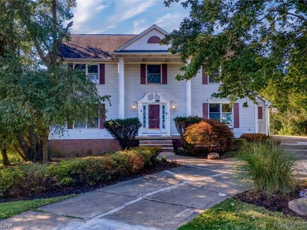 111 Waverly Lane , Chagrin Falls, OH 44022