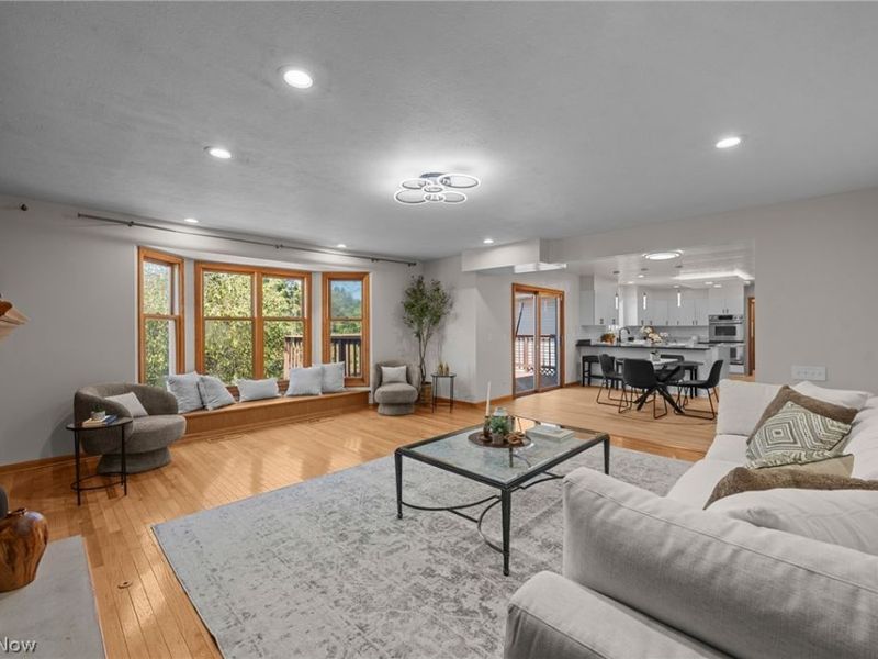 111 Waverly Lane, Chagrin Falls, OH 44022 Photo 14