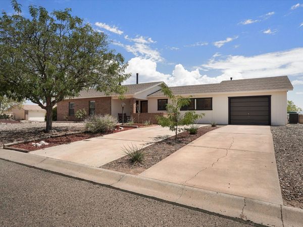 4980 Zirconia Drive NE, Rio Rancho, NM 87124
