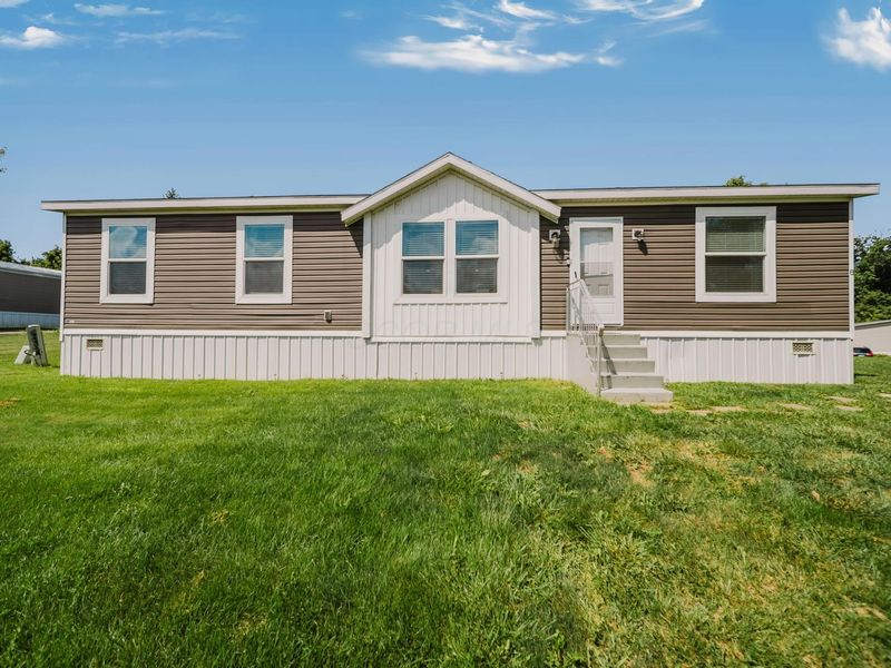 5965 Harrisburg Georgesville Road, Unit 8, Grove City, OH 43123 Photo 1