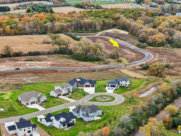 Lt89 RED HOLLY DRIVE, Germantown, WI 53022