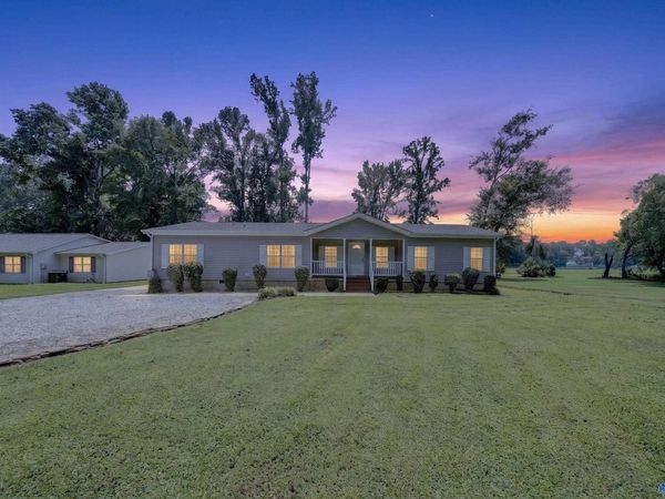 10744 Paradise Shores, Athens, AL 35611