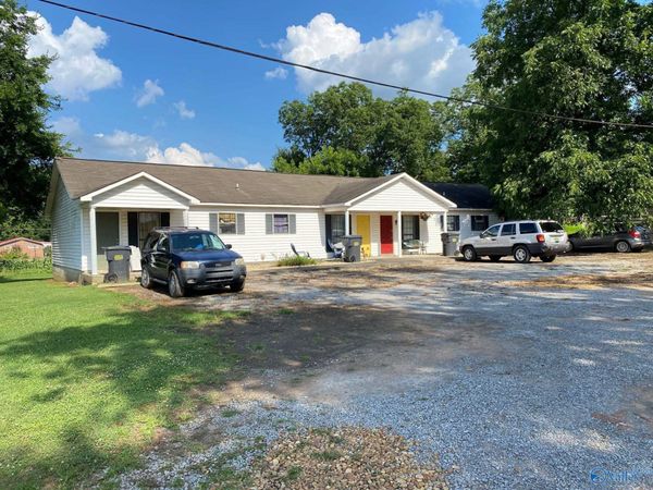 6th Avenue E, Falkville, AL 35622