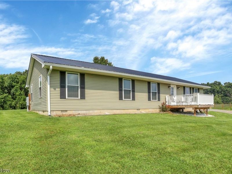 2057 Harden, Mount Perry, OH 43760 Photo 2